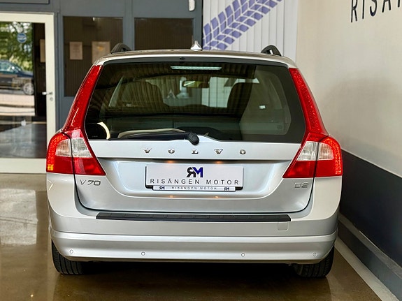 Volvo V70 7 of 21