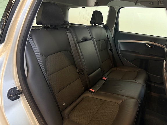 Volvo V70 16 of 21