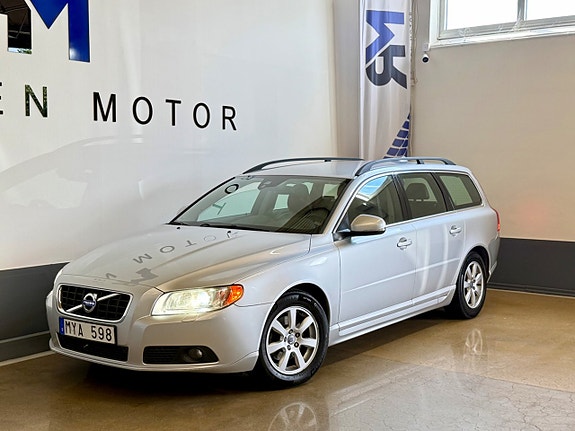 Volvo V70 2 of 21