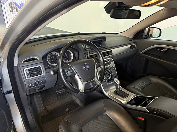 Volvo V70 8 of 21