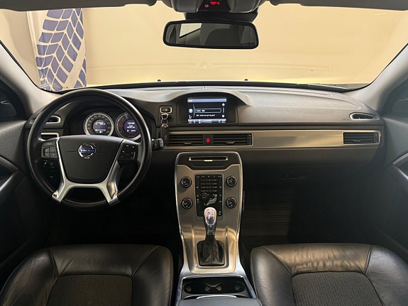 Volvo V70 13 of 21