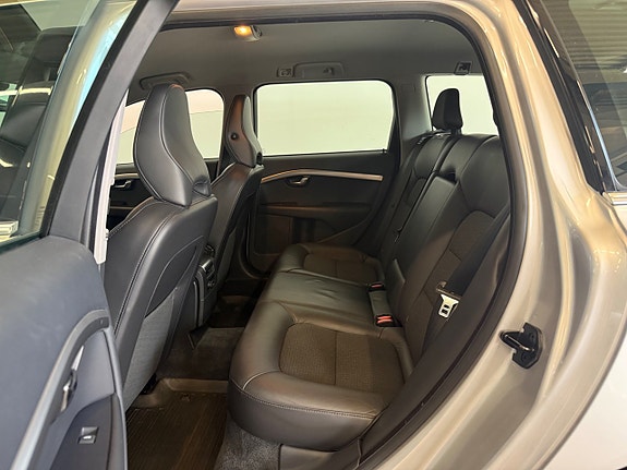 Volvo V70 15 of 21