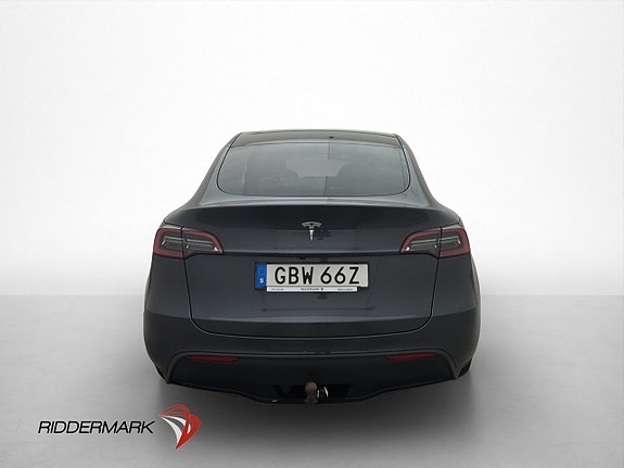 Tesla Model Y 9 of 30