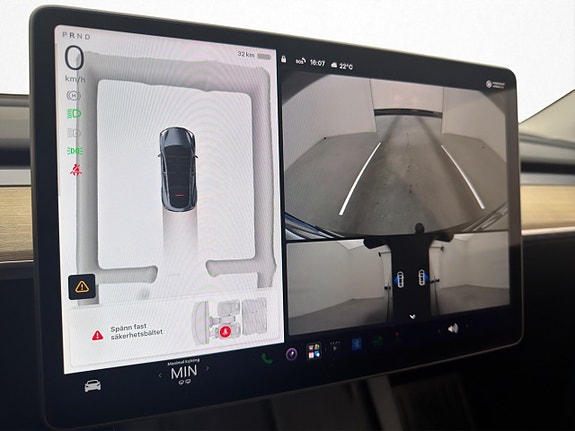 Tesla Model Y 20 of 30