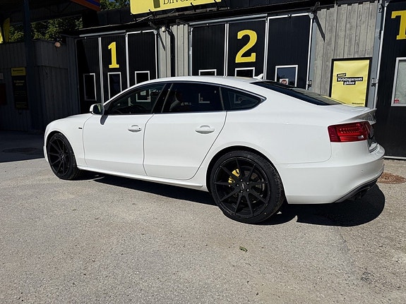 Audi A5 4 of 5