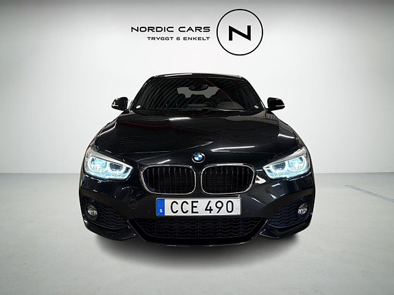 BMW 120i 4 of 5