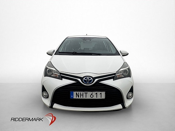 Toyota Yaris 2 of 26