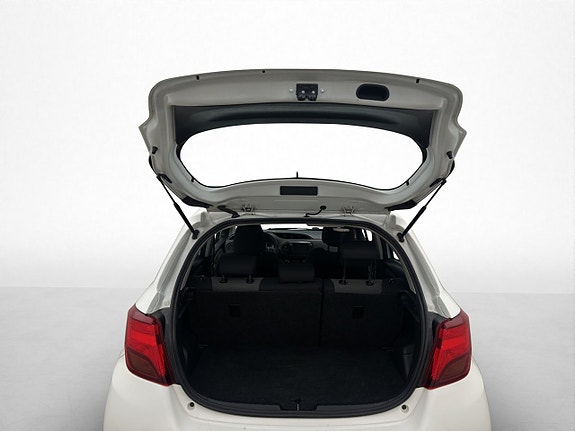 Toyota Yaris 22 of 26