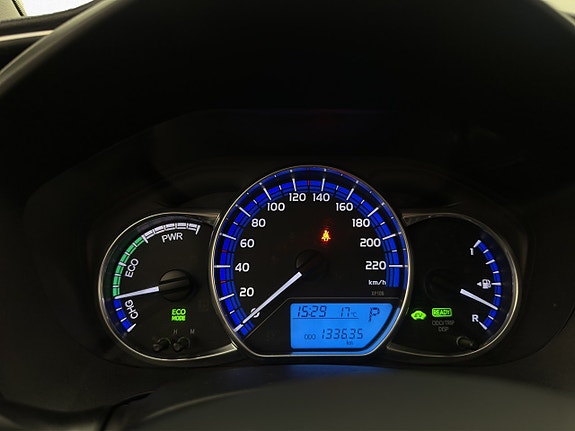 Toyota Yaris 13 of 26