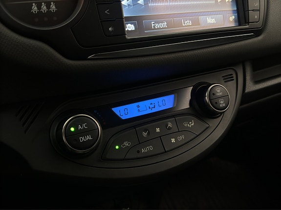 Toyota Yaris 17 of 26