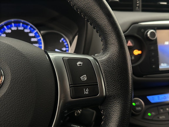 Toyota Yaris 14 of 26