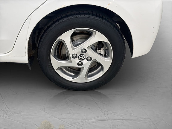 Toyota Yaris 26 of 26