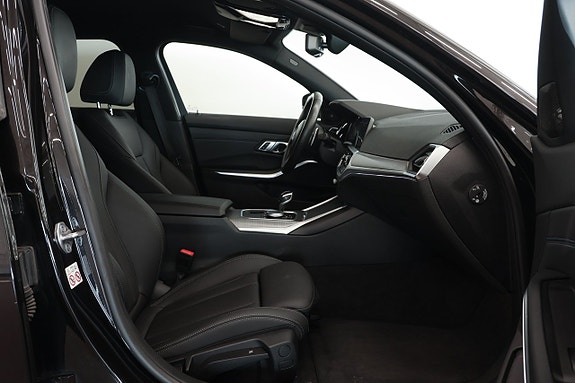 BMW M340i 10 of 15