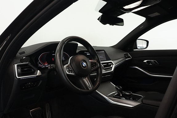 BMW M340i 13 of 15