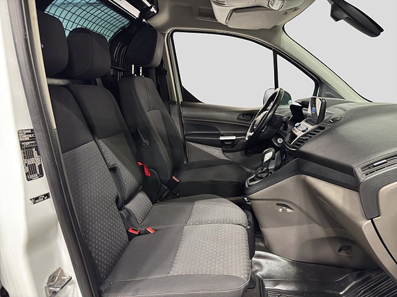 Ford Transit Connect 9 of 18