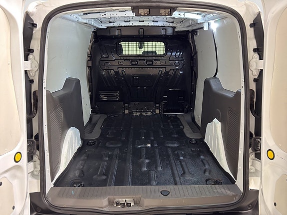 Ford Transit Connect 11 of 18