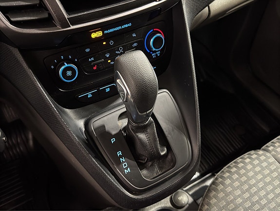 Ford Transit Connect 14 of 18