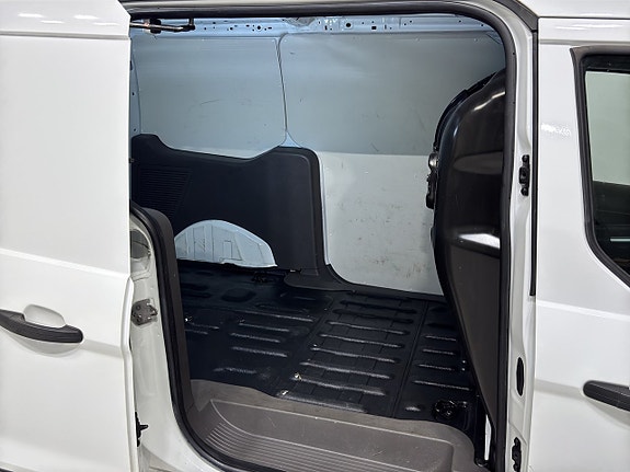 Ford Transit Connect 10 of 18