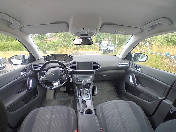 Peugeot 308 5 of 5