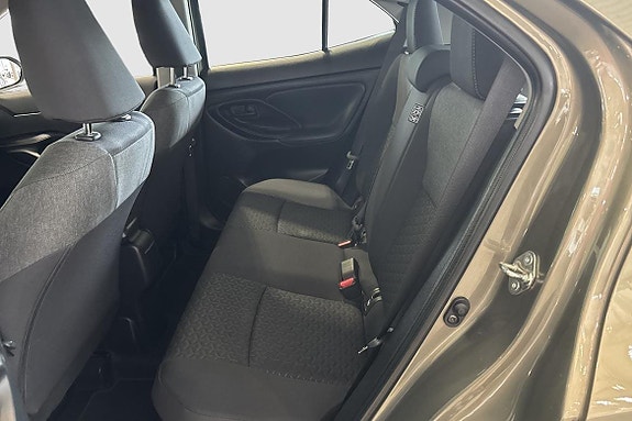 Toyota Yaris Cross 9 of 12
