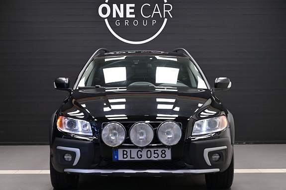 Volvo XC70 3 of 5