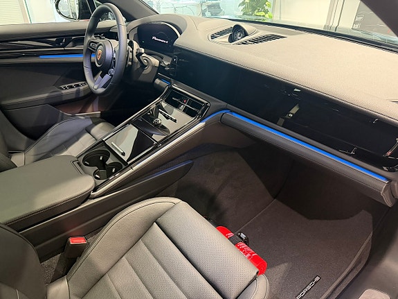 Porsche Panamera 4 6 of 24