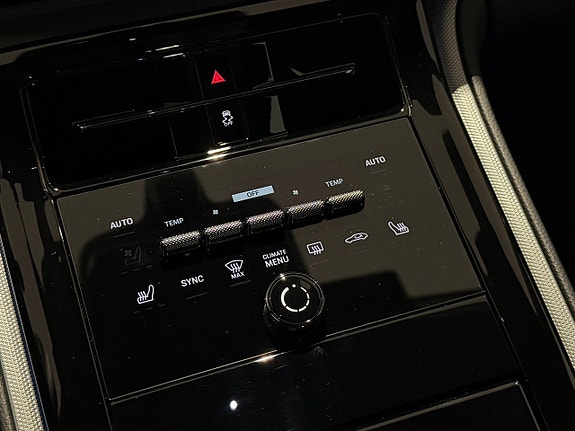 Porsche Panamera 4 15 of 24