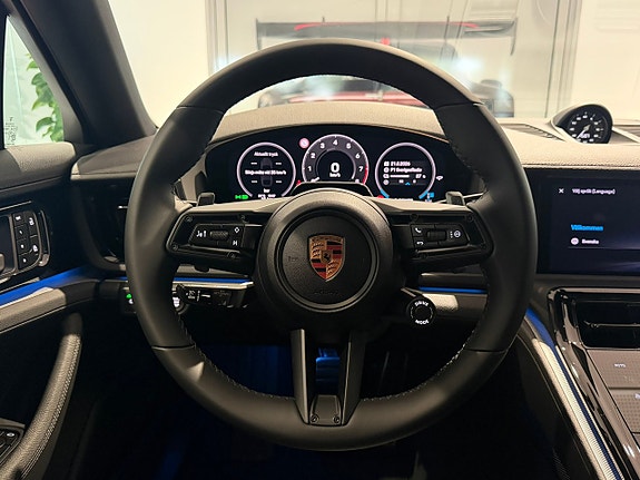 Porsche Panamera 4 12 of 24