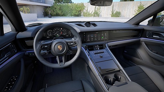 Porsche Panamera 4 9 of 10