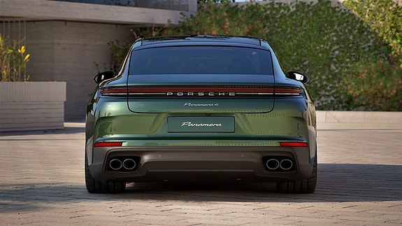 Porsche Panamera 4 7 of 10
