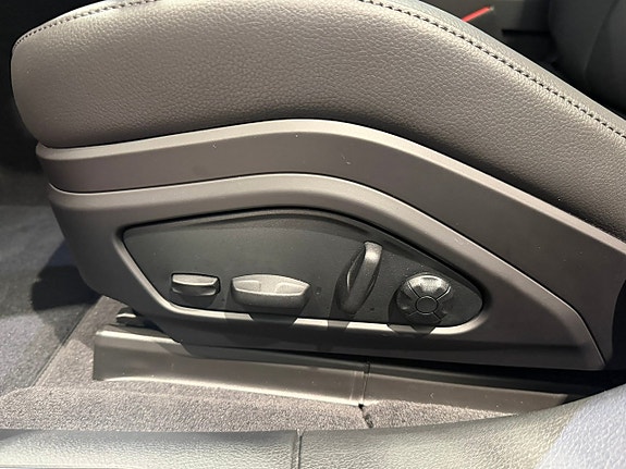 Porsche Panamera 4 19 of 24