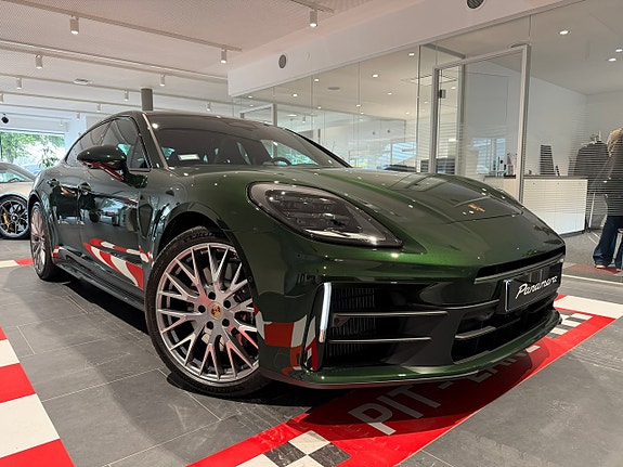 Porsche Panamera 4
