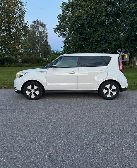 Kia Soul 2 of 5