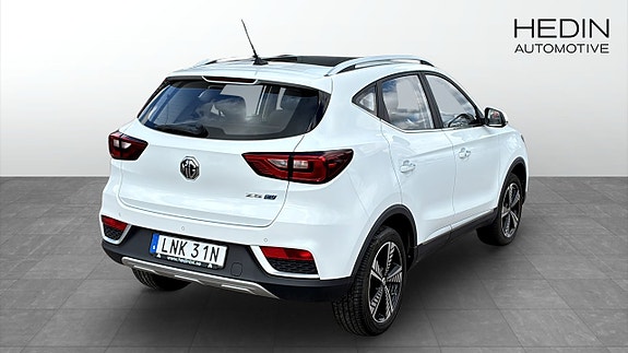 MG ZS 2 of 5