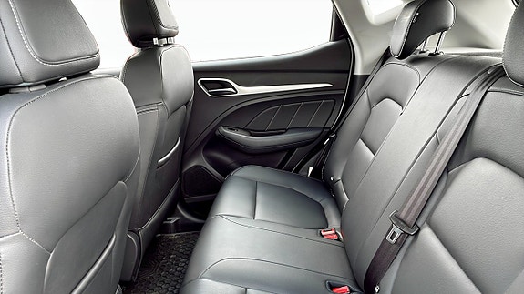 MG ZS 5 of 5