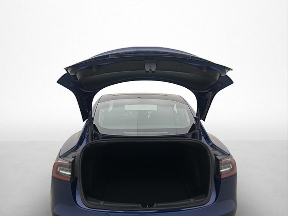 Tesla Model 3 10 of 30
