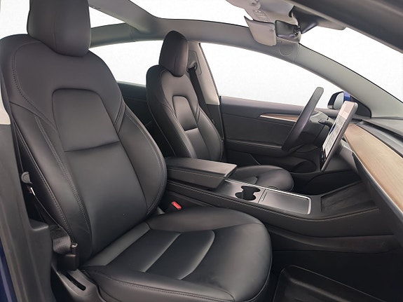 Tesla Model 3 27 of 30