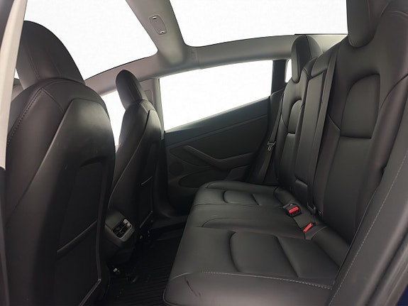 Tesla Model 3 26 of 30