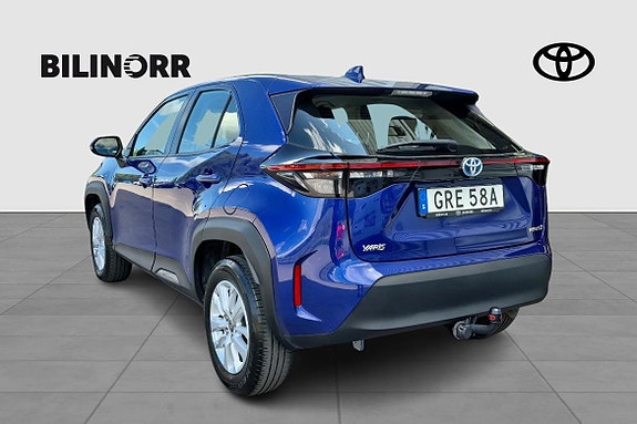 Toyota Yaris Cross 2 of 5