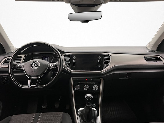 Volkswagen T-Roc 15 of 26