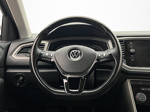 Volkswagen T-Roc 20 of 26