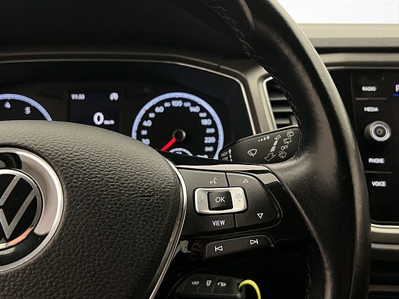 Volkswagen T-Roc 25 of 26