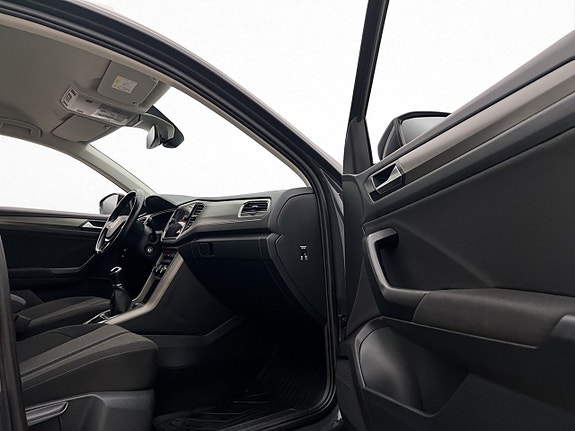 Volkswagen T-Roc 17 of 26