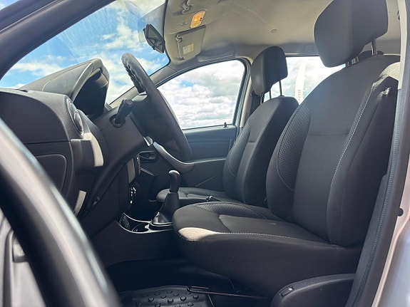 Dacia Duster 16 of 22
