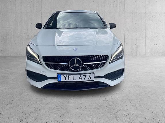 Mercedes-Benz CLA200 d 2 of 5
