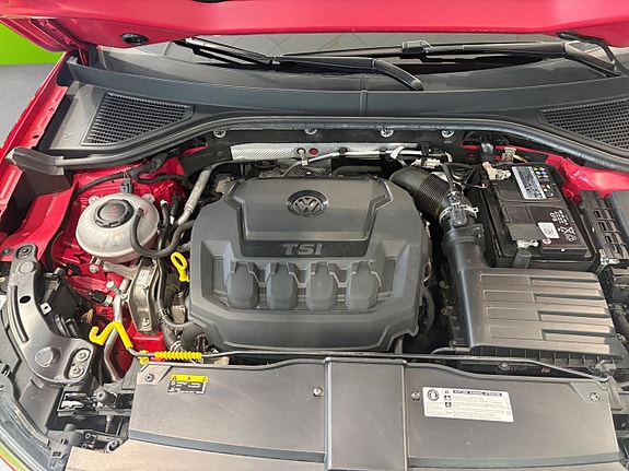 Volkswagen T-Roc 18 of 26