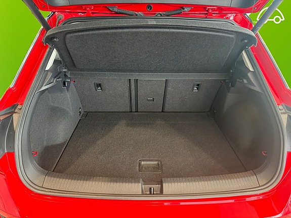 Volkswagen T-Roc 17 of 26