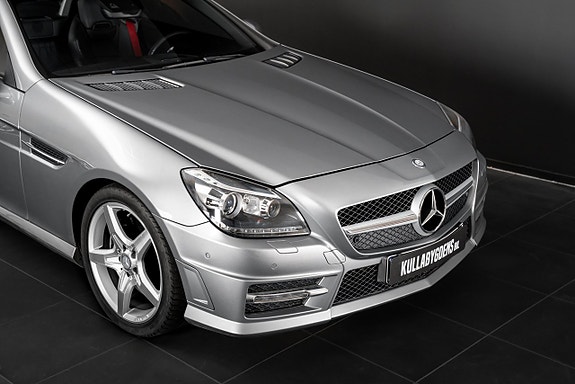 Mercedes-Benz SLK200 3 of 5