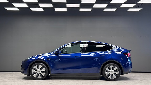 Tesla Model Y 5 of 5