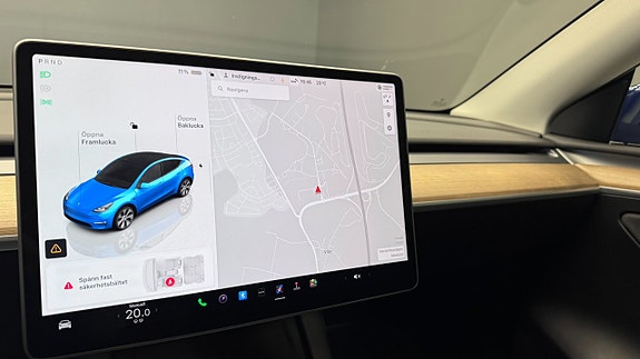 Tesla Model Y 12 of 19